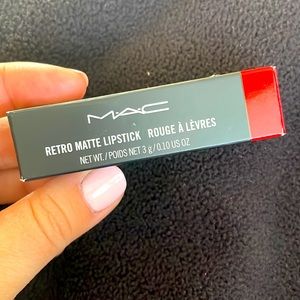 MAC lipstick Ruby Woo